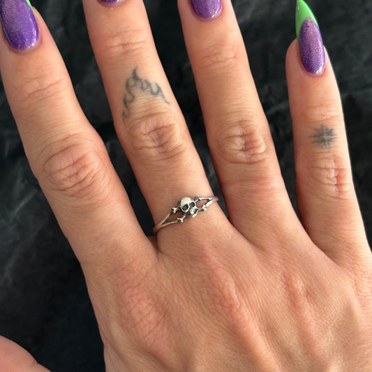 Vintage Skull Crossbones - Mini