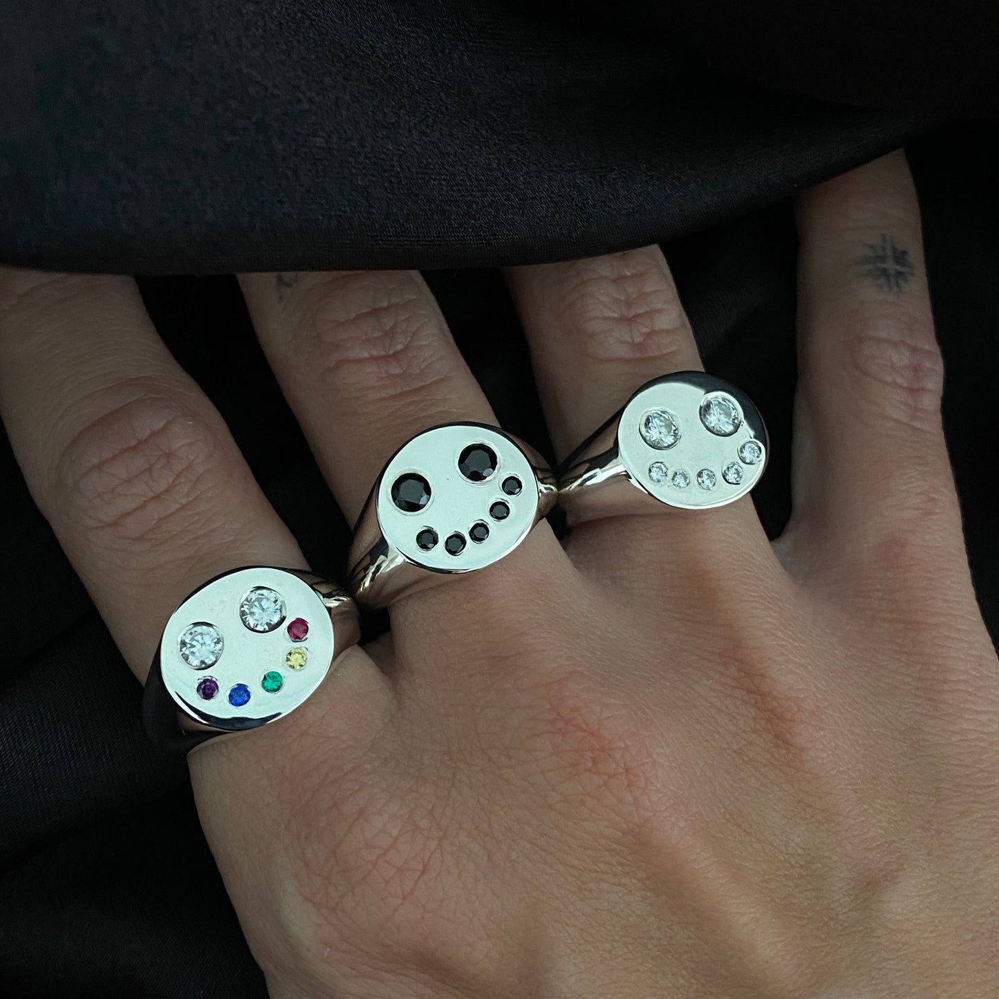 Happy Ring.