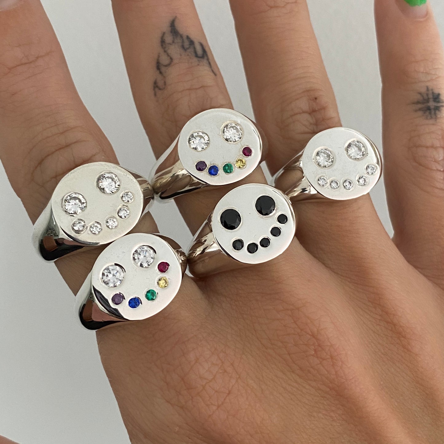 Happy Ring.
