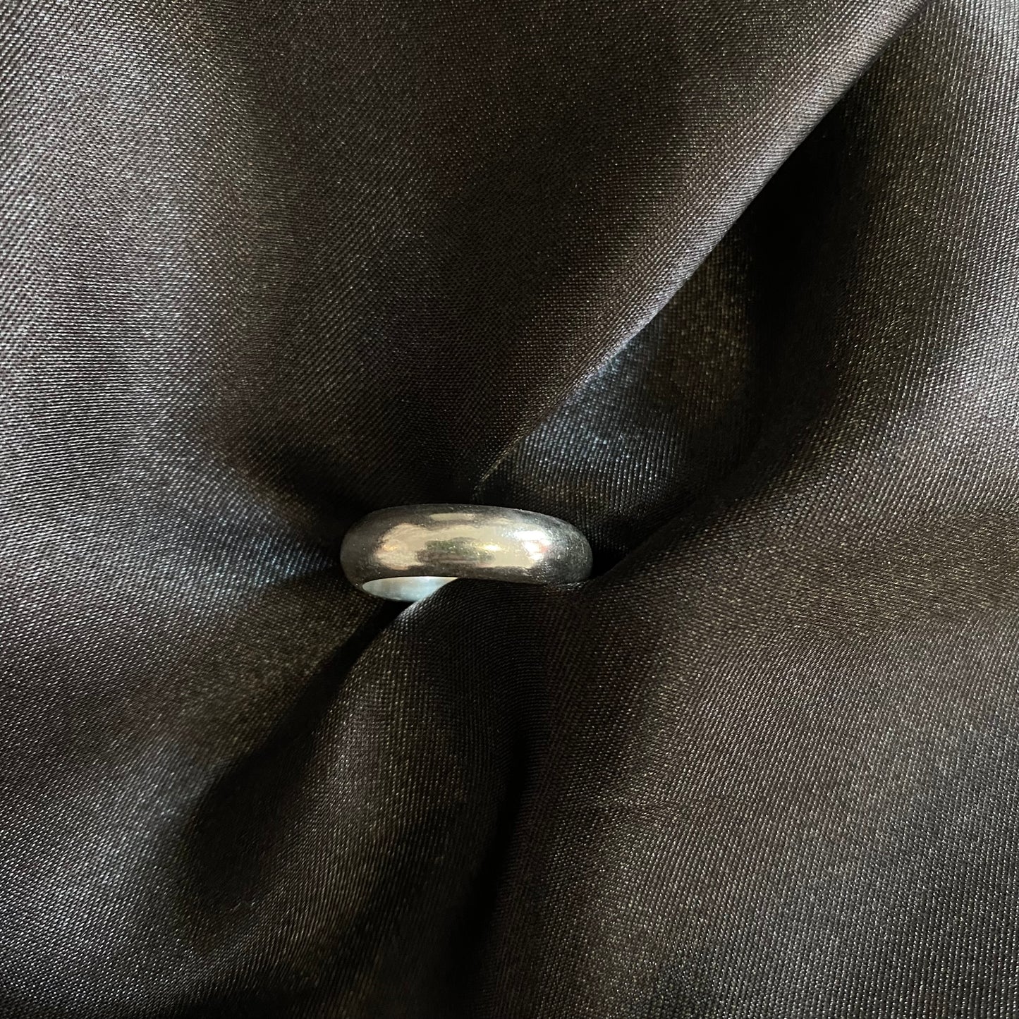 Rounded Band Ring.