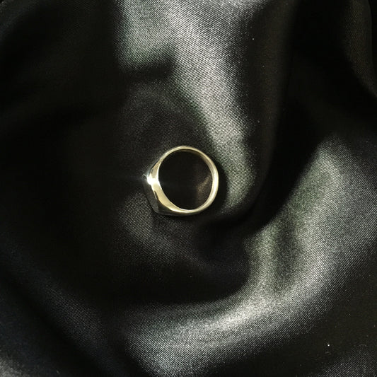 Oval Signet Ring.