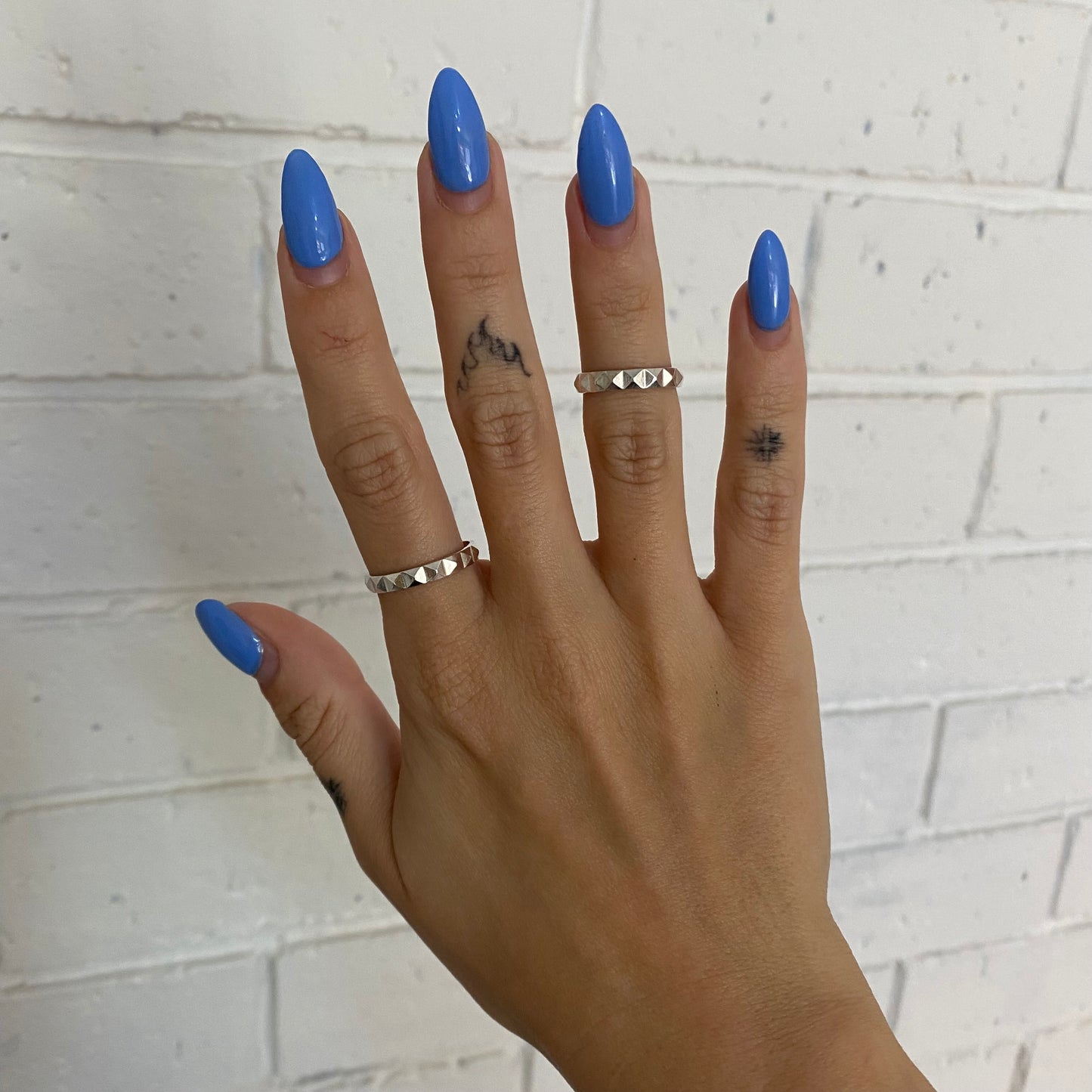 Stud Ring.