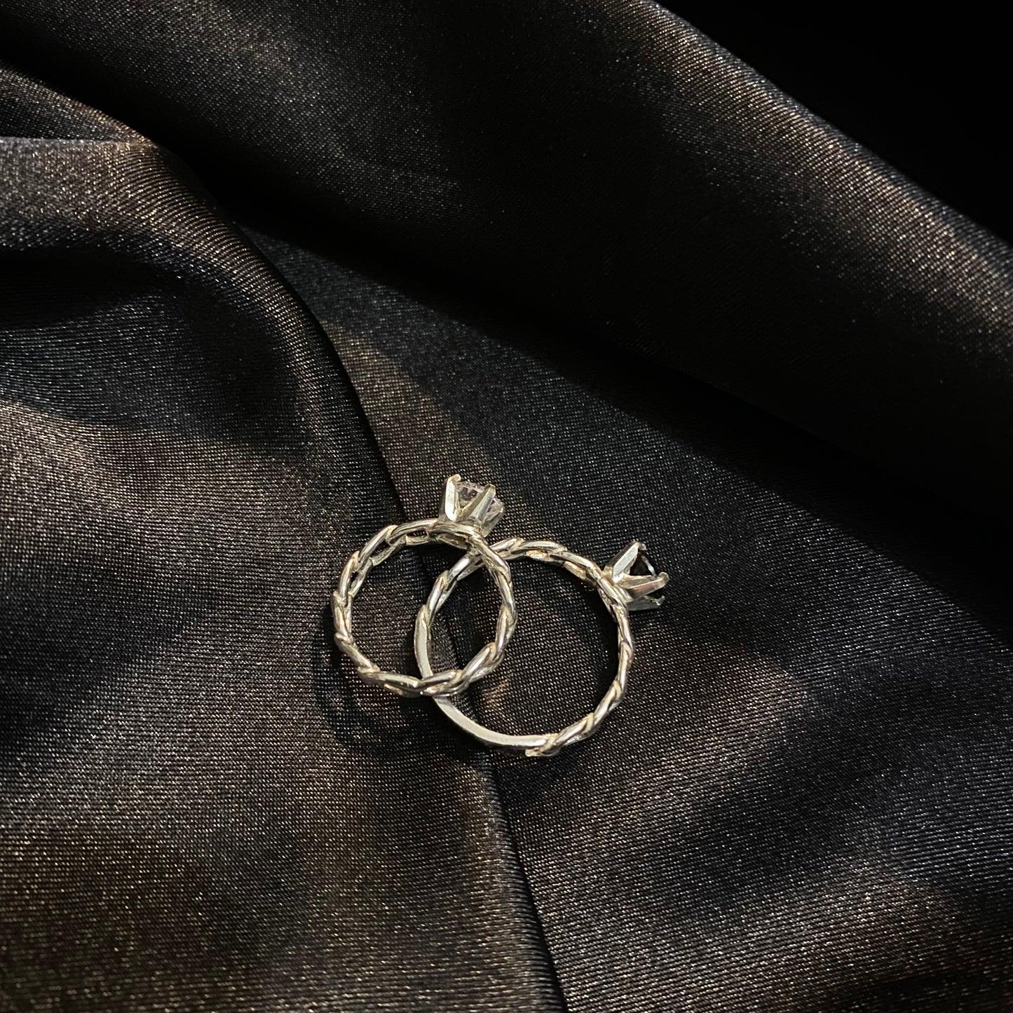 Chain Link Stone Ring.