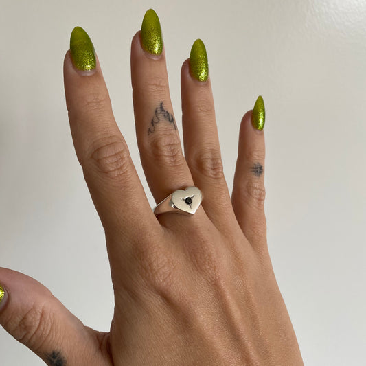 Grain Set Lover Ring.