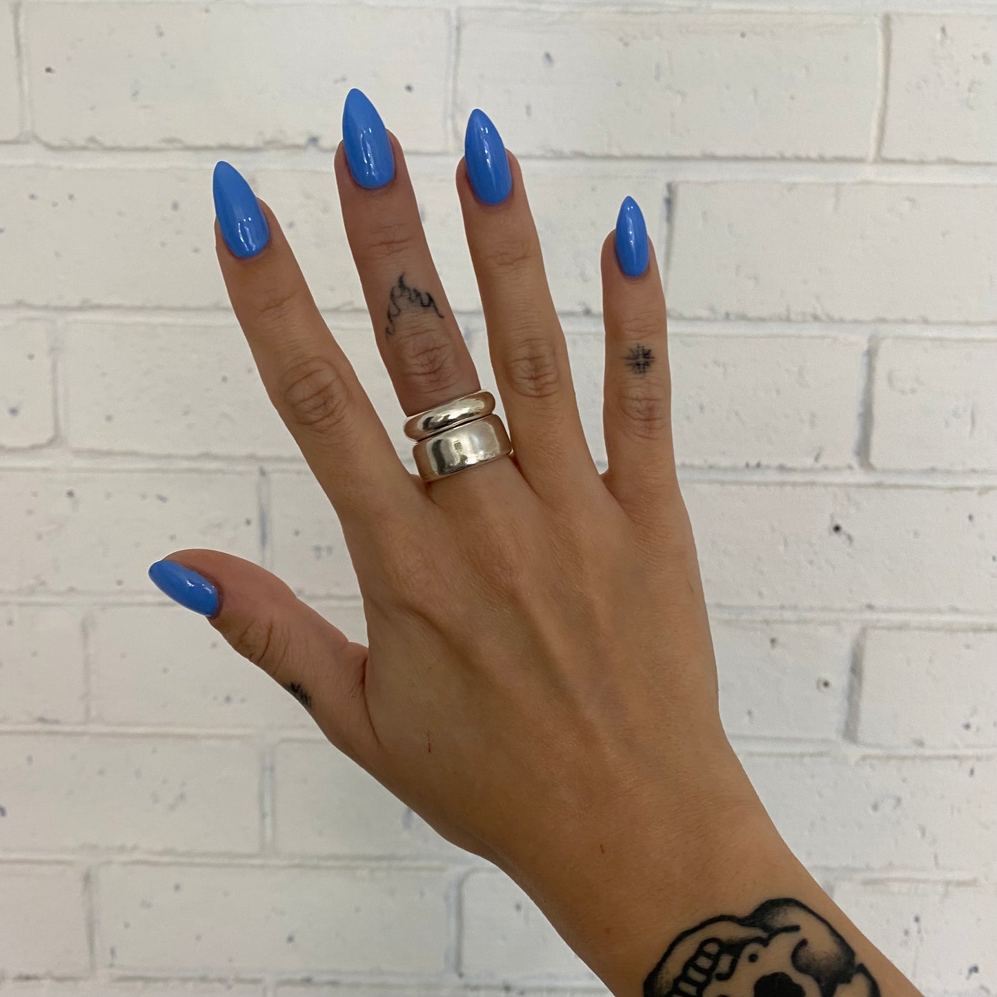 Thick Band Ring.
