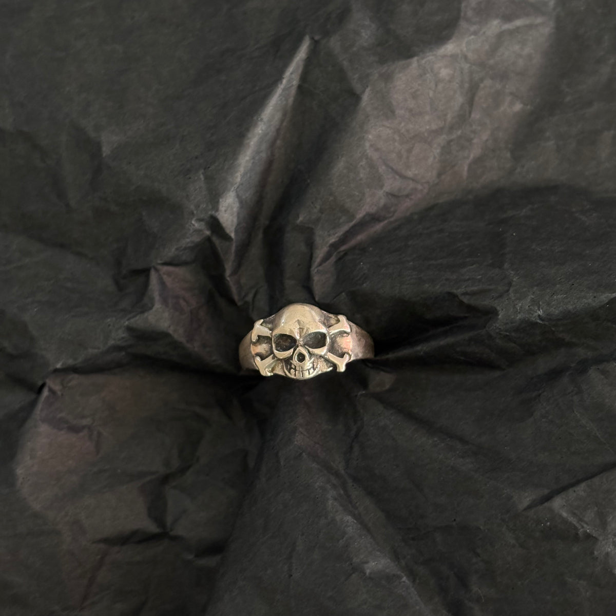 Vintage Skull Crossbones - Large