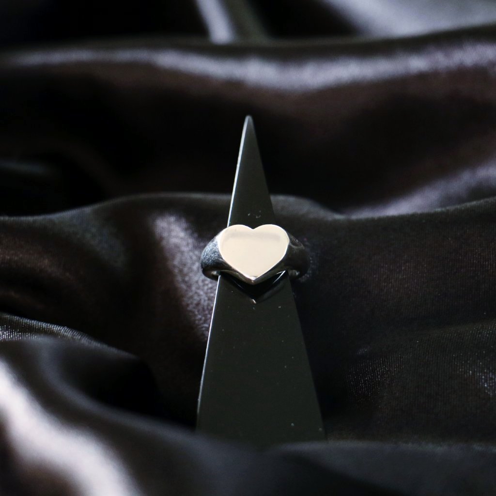 Lover Signet Ring.
