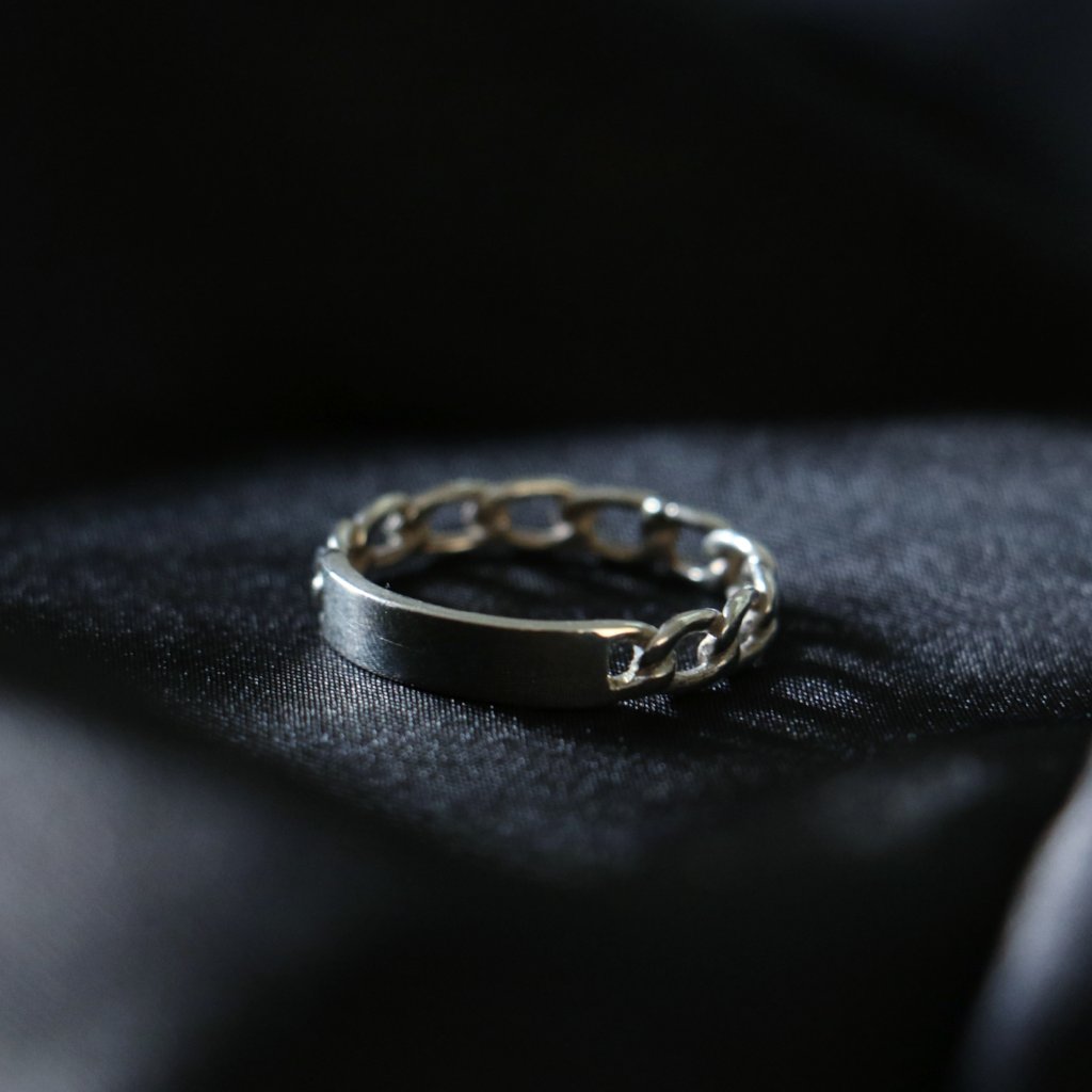 Chain Link Ring.