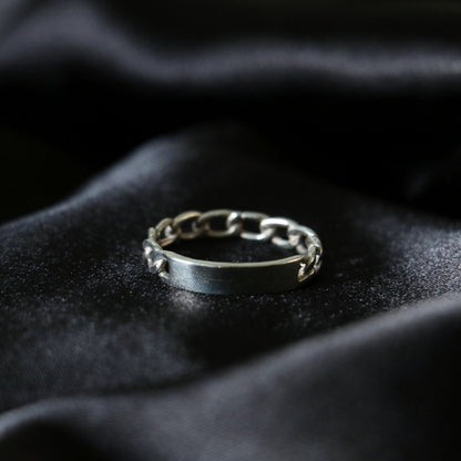 Chain Link Ring.