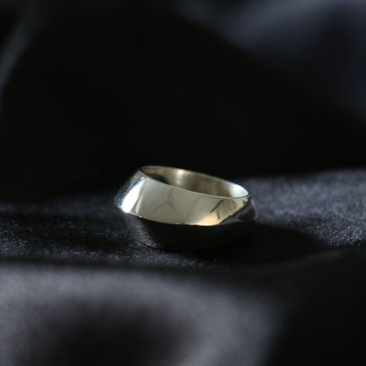 Peak Ring.