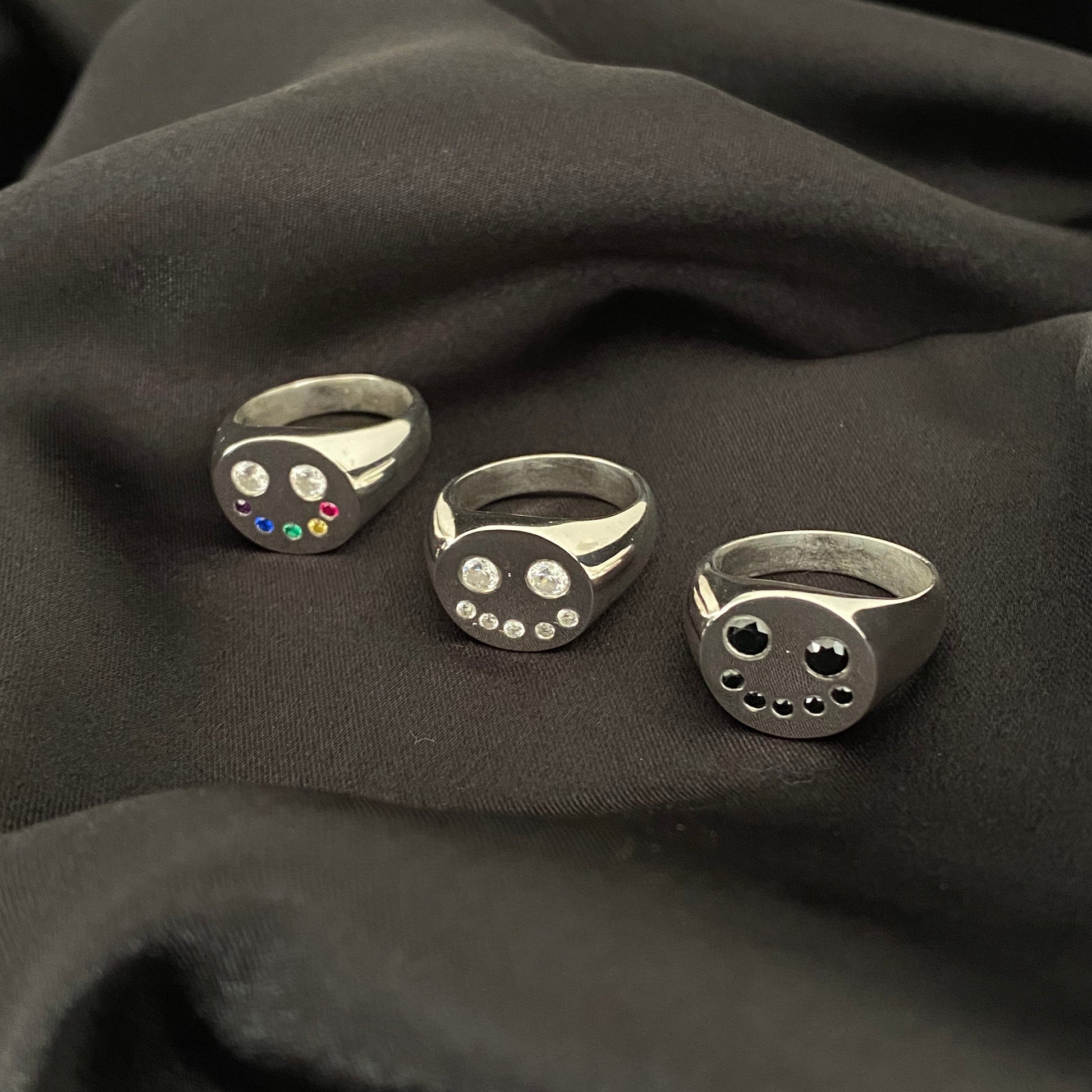Happy Ring.