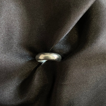 Rounded Band Ring.
