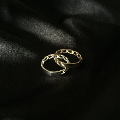 Chain Link Ring.