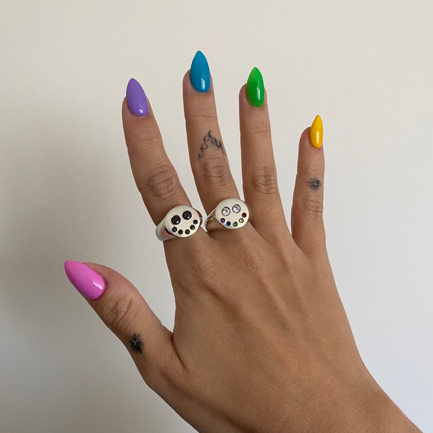Happy Ring.